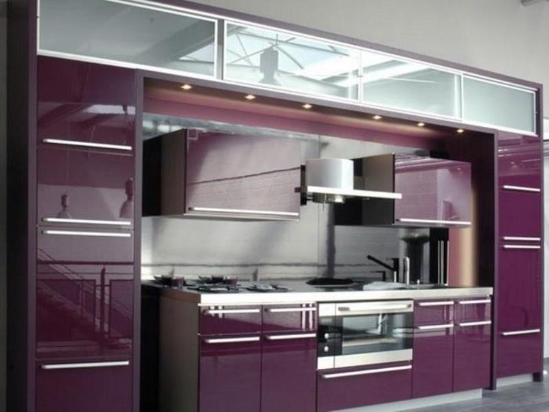 Кухня фиолетового стиля