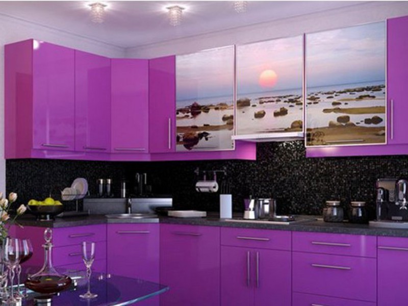 Кухня фиолетового оттенка