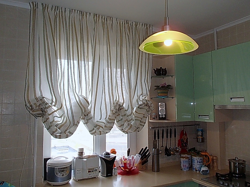 Австрийская штора из льняной ткани для кухни