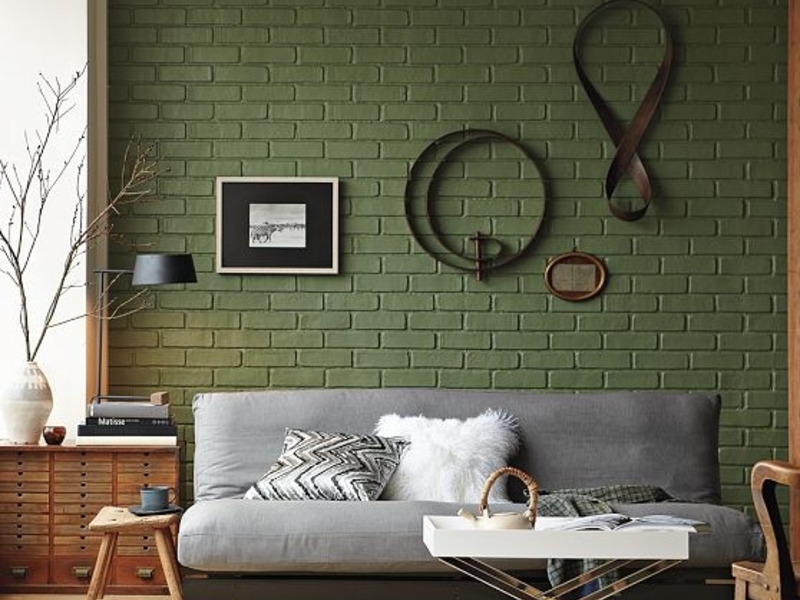 Кирпичная стена зеленого цвета