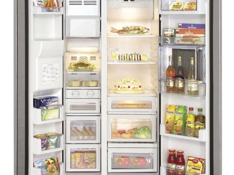 Холодильник хорошей фирмы