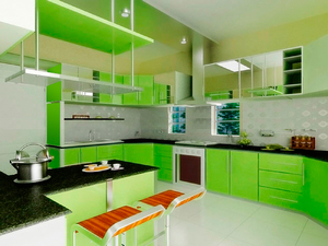 Зелено-яблочный цвет кухни